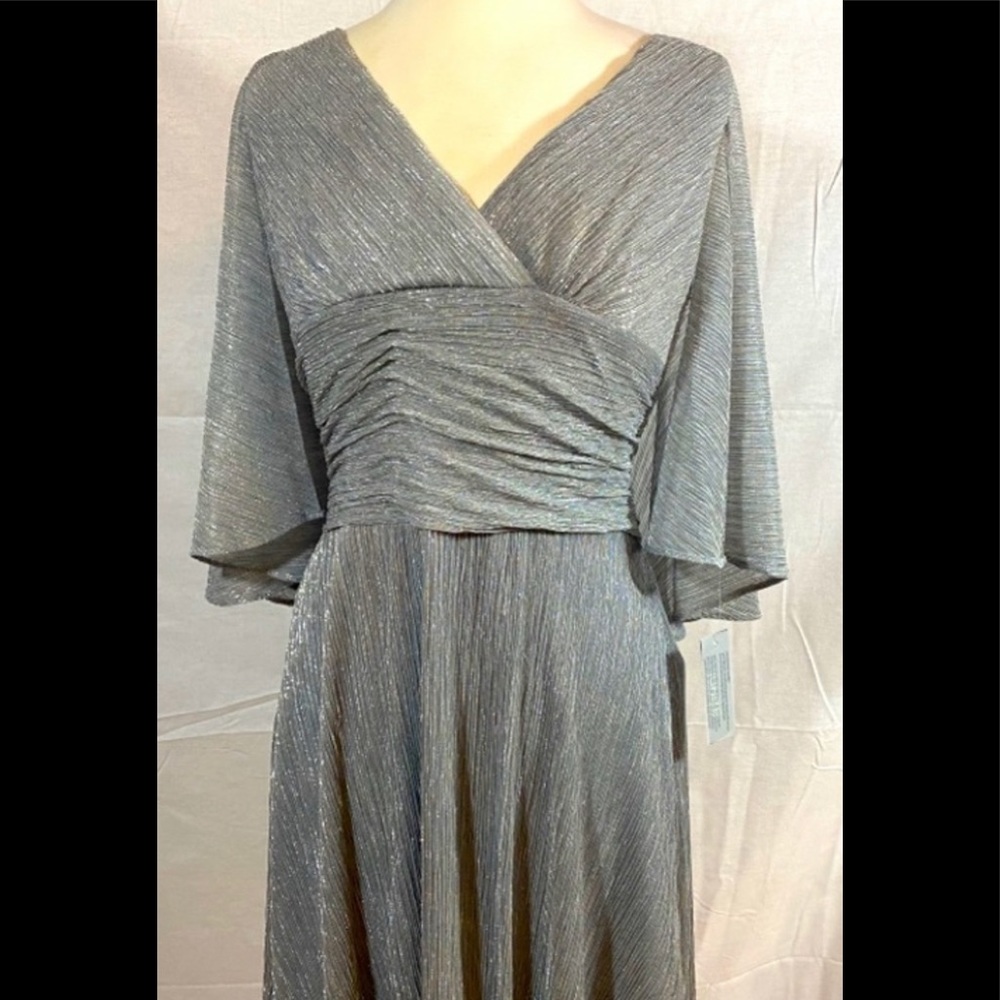 NWT size 8 cocktail or special occasion dress NEW!